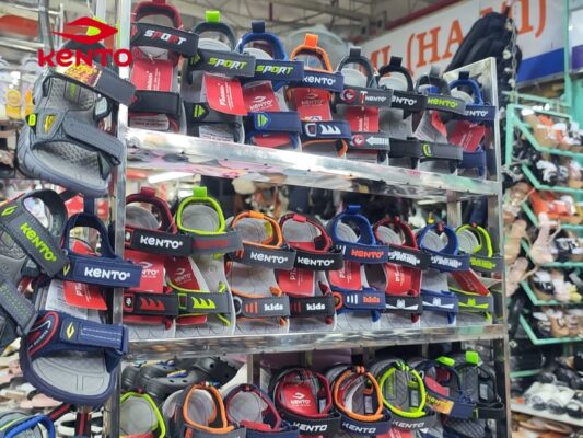 giày bé trai 3 tuổi