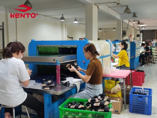Quy trình sản xuất giày dép