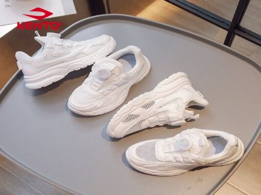 giày bị ố vàng