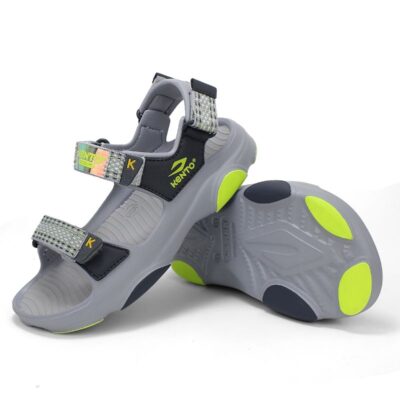 Giày sandal nhựa bị giòn