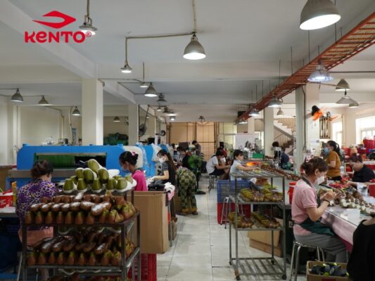 Xưởng sản xuất giày dép uy tín